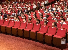 來自四間學校約350名學生及老師參加首演禮，將無煙信息帶回學校及家中。